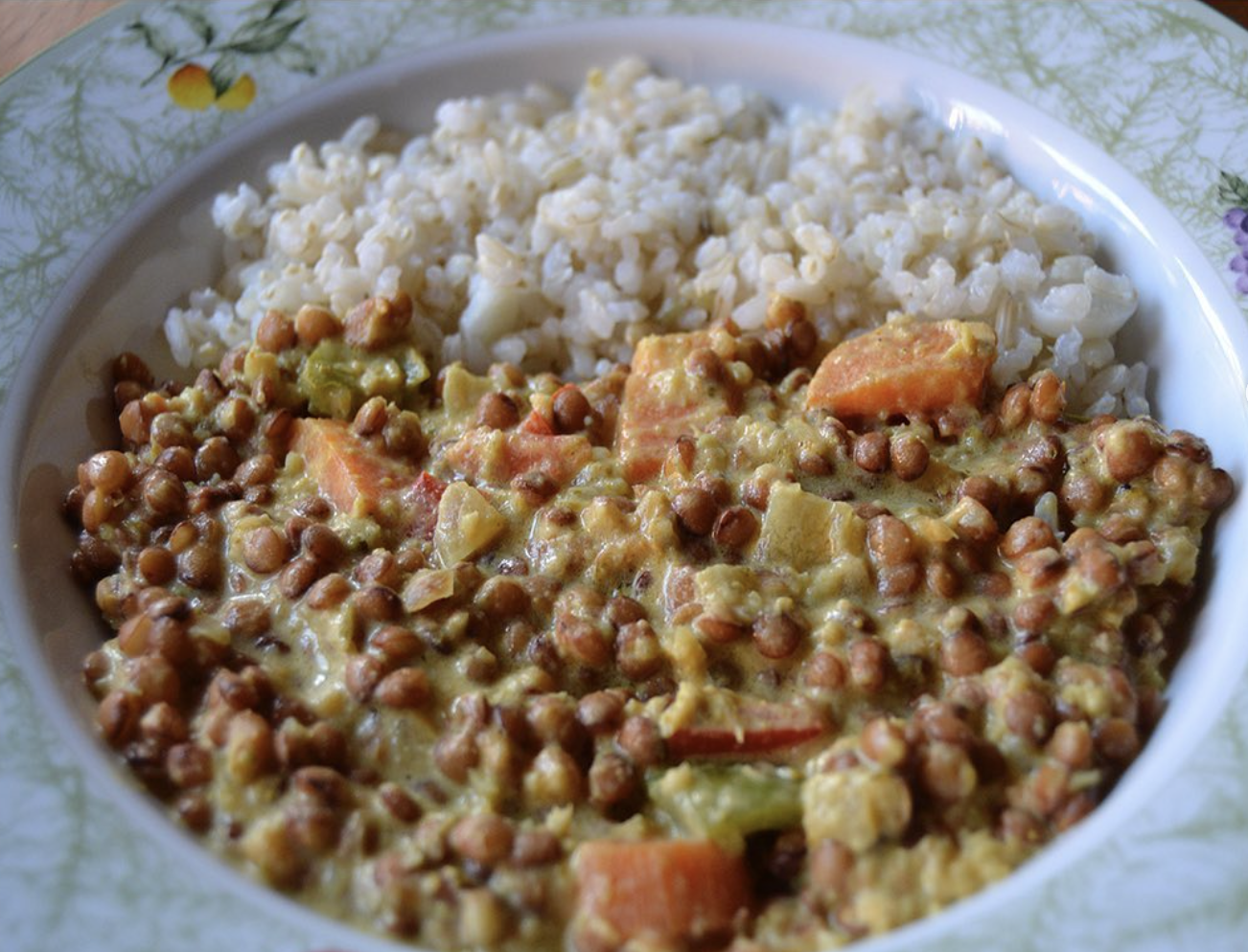 Salsa de curry con lentejas